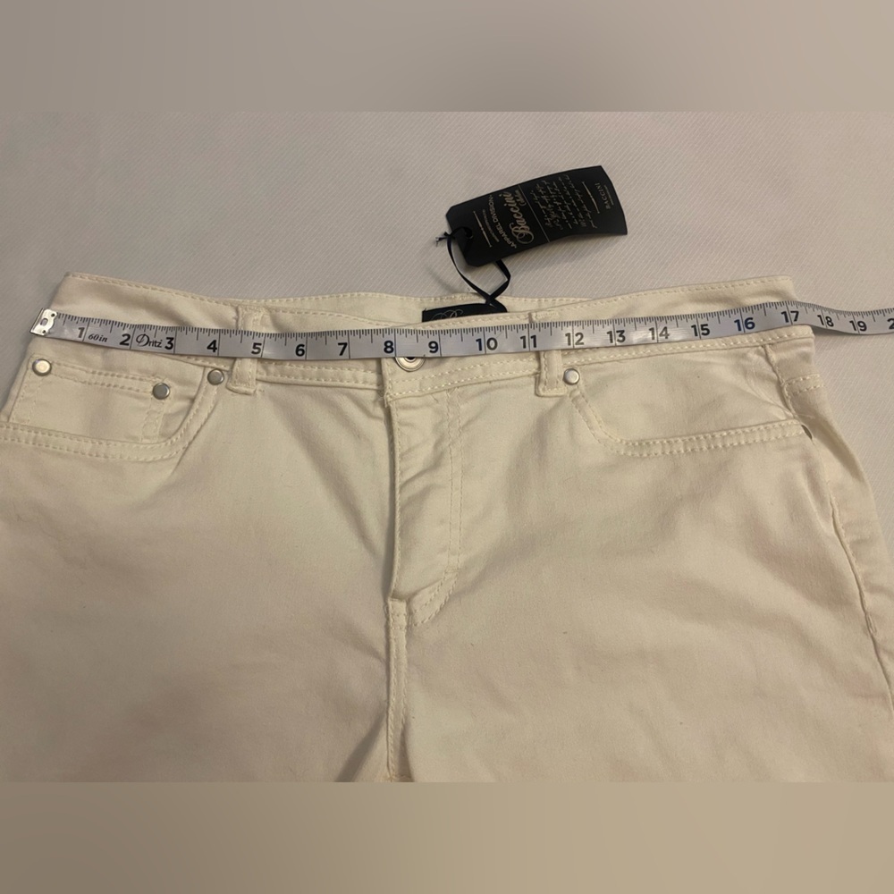 Baccini Authentic Quality White Denim Jeans - Picture 4 of 13